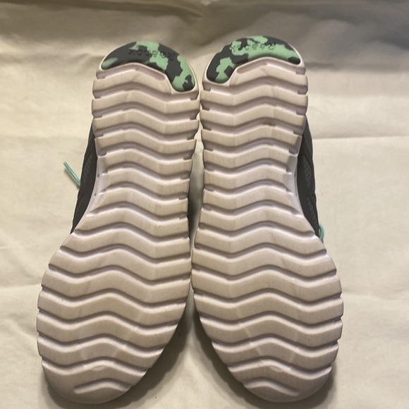 Size 9.5 Reebok Running Sublite - Picture 5 of 9